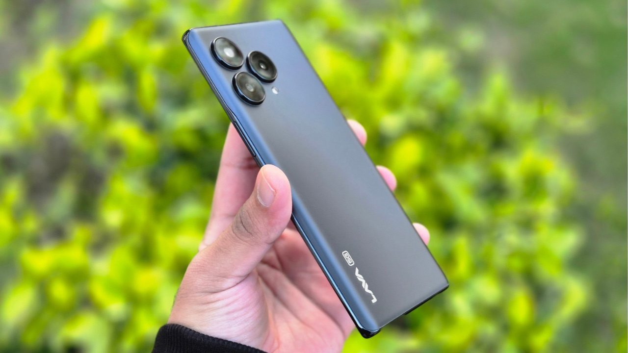 LAVA Curved 5G