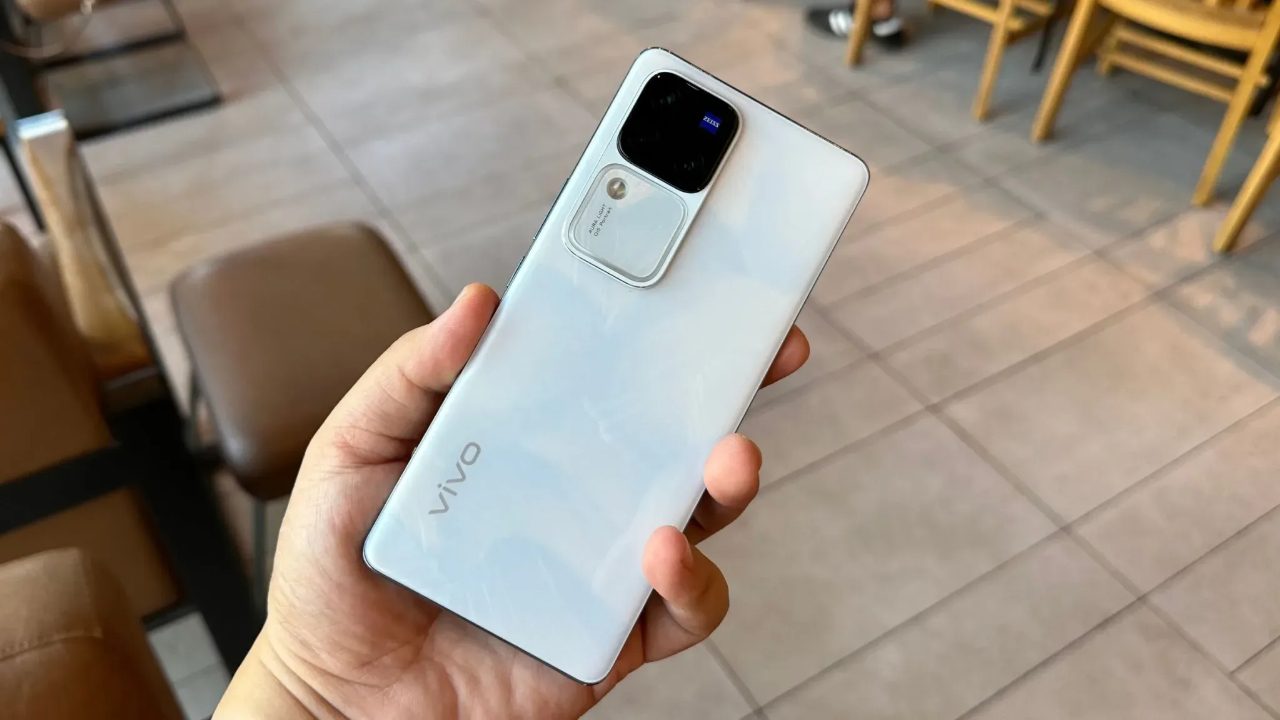 vivo V30 Pro 5G